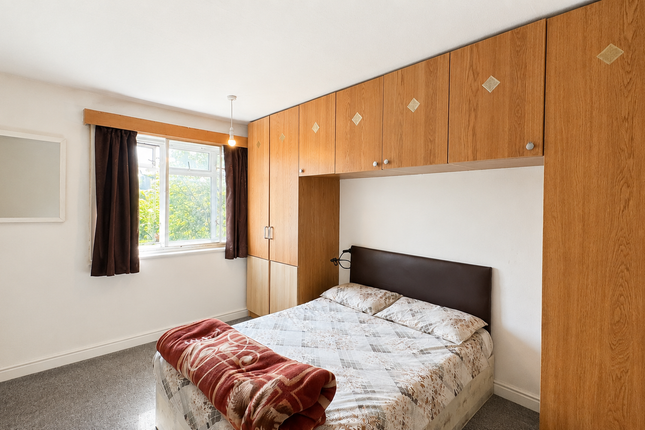 30, Lister House, Hayes photo 4
