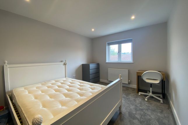 Room 6 61,, Wendover Street, High Wycombe photo 4