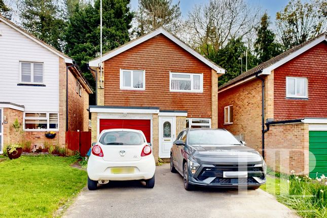 Thumbnail Detached house to rent in Haywards, Crawley