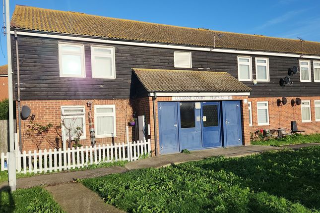 14, Lucerne Court, Whitstable photo 2