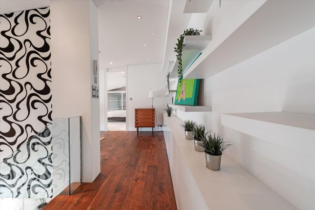 Flat for sale in Chiswick Green Studios, Evershed Walk, London