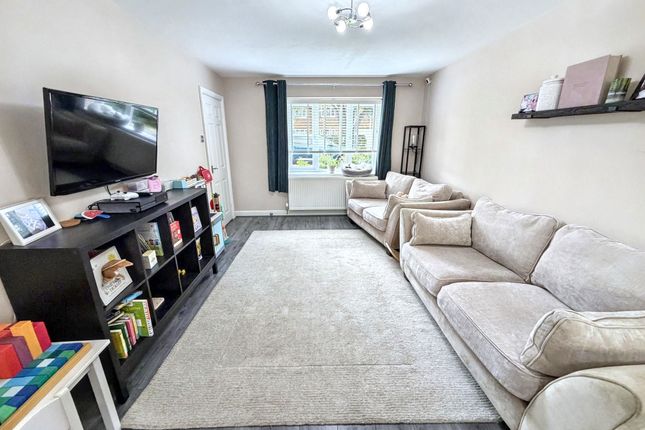 47, Moor Park Court, North Shields photo 2
