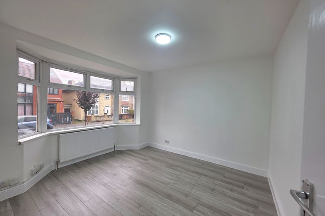 Sutherland Road, London photo 5
