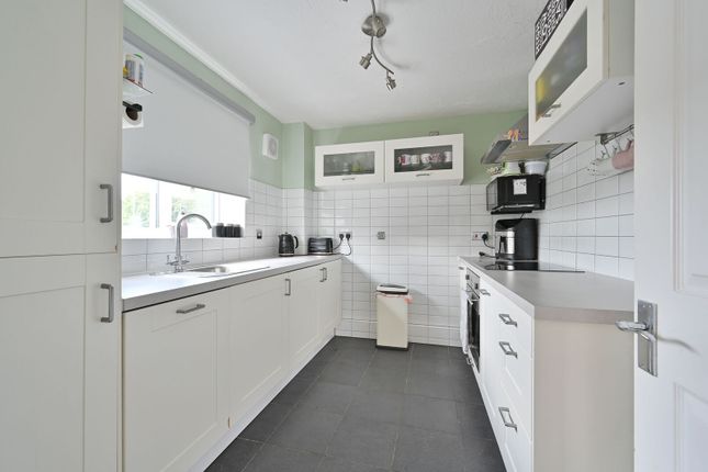 Harlech Road WD5, Watford photo 4