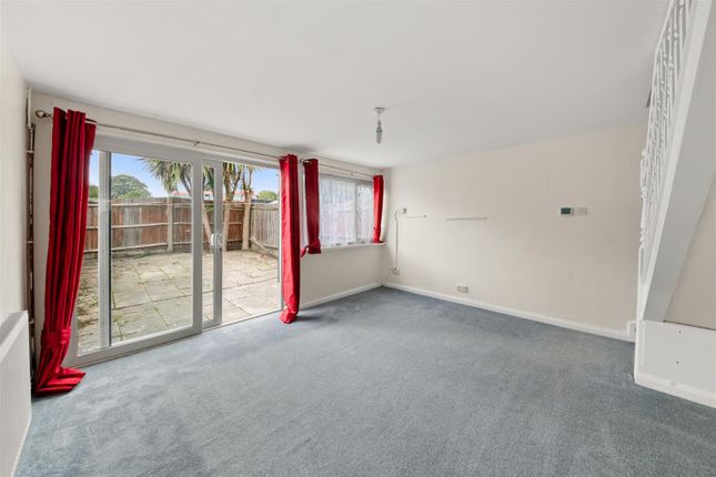 17, Waylands, Hayes photo 4