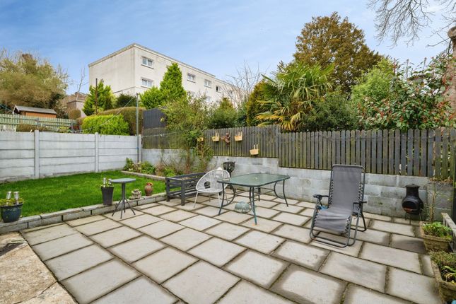 7, Ael Y Bryn Close, Carmarthenshire photo 3
