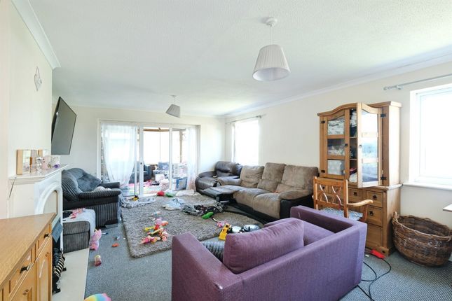 5, Hewelsfield Lane, Lydney photo 4