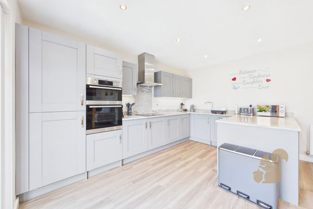 10, Steggall Road, Stowmarket photo 3