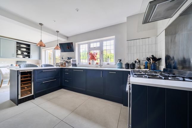 18, Grayburn Close, Buckinghamshire photo 2