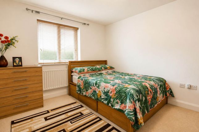 43, Wenham Place, Hatfield photo 4