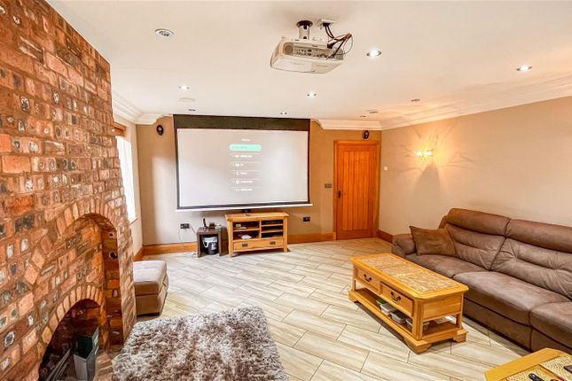 Detached house for sale in 6, 000 Sqft Luxury Home, Magyar Crescent, Nuneaton