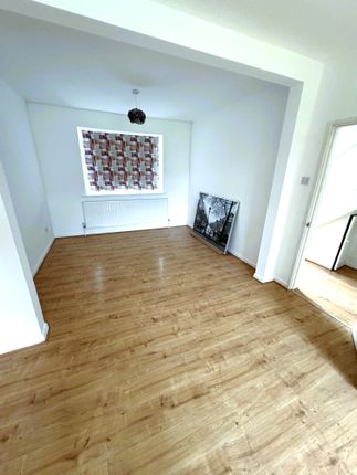 7, Hynton Road, Dagenham photo 4