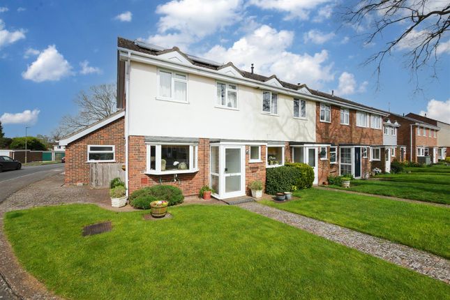 Thumbnail Semi-detached house for sale in Observatory Close, Benson, Wallingford
