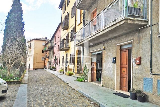 Thumbnail Apartment for sale in Lubriano, Latium, Italy