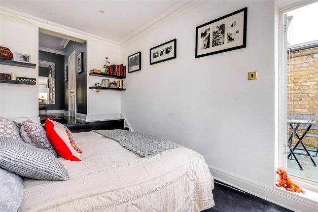 Terraced house to rent in Rosehill Road, Wandsworth