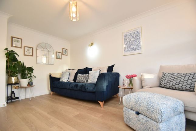 14 Lincoln Avenue, St. Ives photo 3