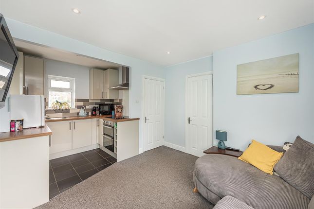Flat for sale in Southdown Road, Harpenden