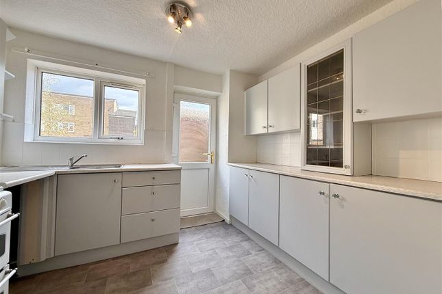 33, Harlech Close, Loughborough photo 4