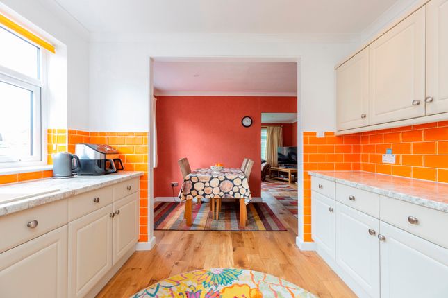 3 Brookside, Gillingham photo 3