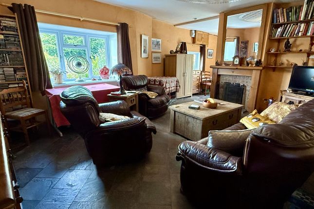 2, Dan Y Banc Cottages, Llanelli photo 4