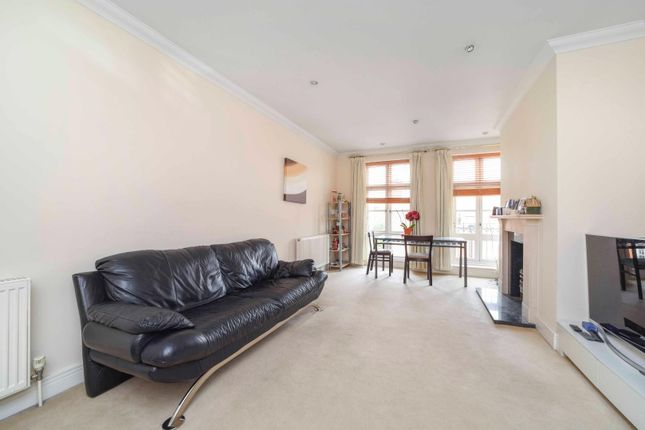 Flat to rent in Gillespie House, Holloway Drive, Virginia Water