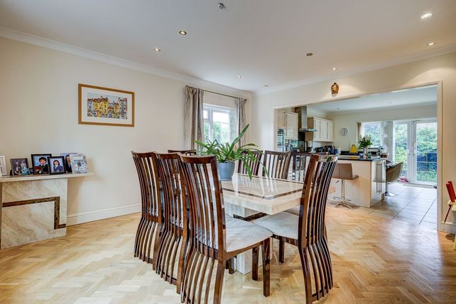 2, Coolgardie Avenue, Chigwell photo 4