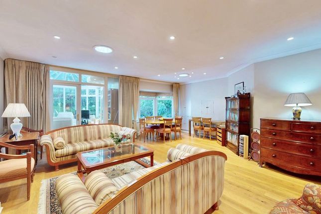 17, Decoy Avenue, London photo 2