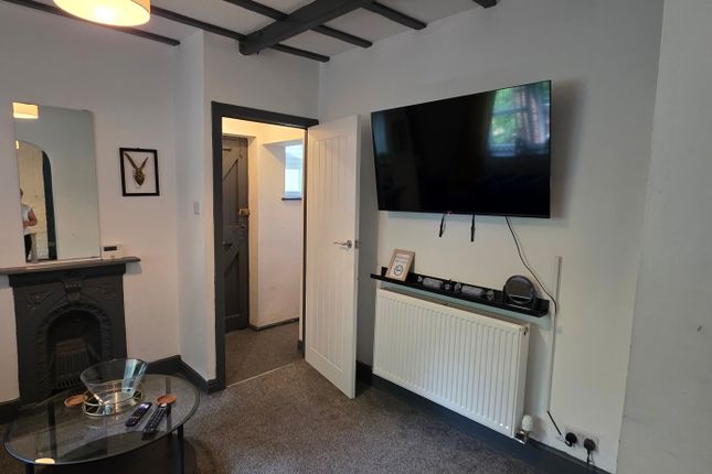 349, Stockport photo 2