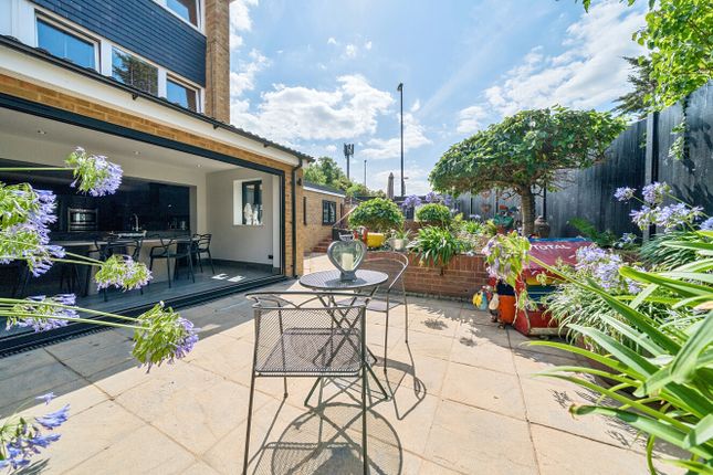 Rear Garden5