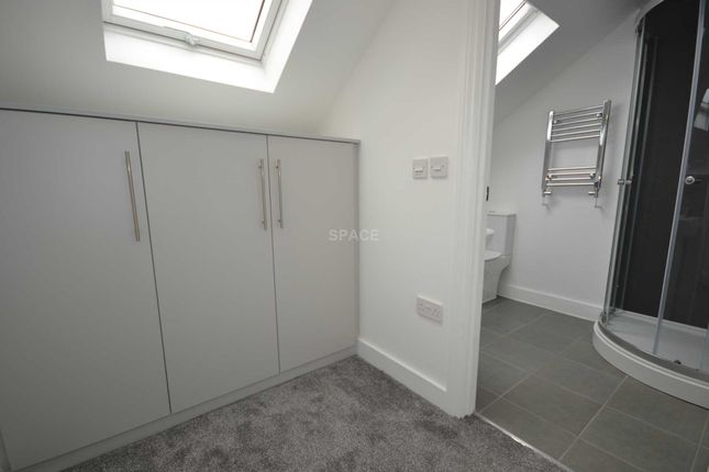 Room to rent in Cholmeley Road, Reading