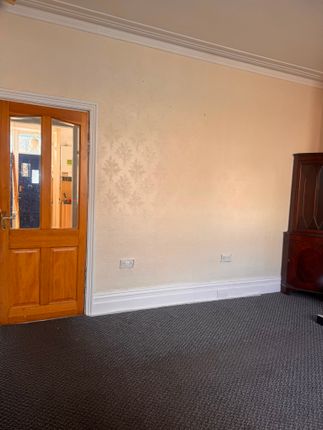 24, Hatfield Road, Bradford photo 4
