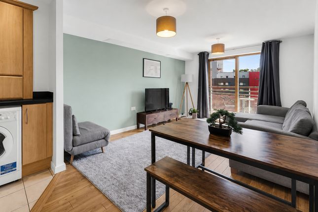 Flat 14, Bow Bell Tower, London photo 4
