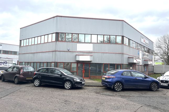 Thumbnail Office to let in First Floor Offices, 1A Broadfields Court, Broadfields Retail Park, Aylesbury