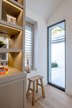 111 Middle Drive-74.Jpg
