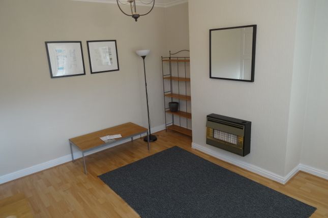8, Anderson Avenue, Leeds photo 2