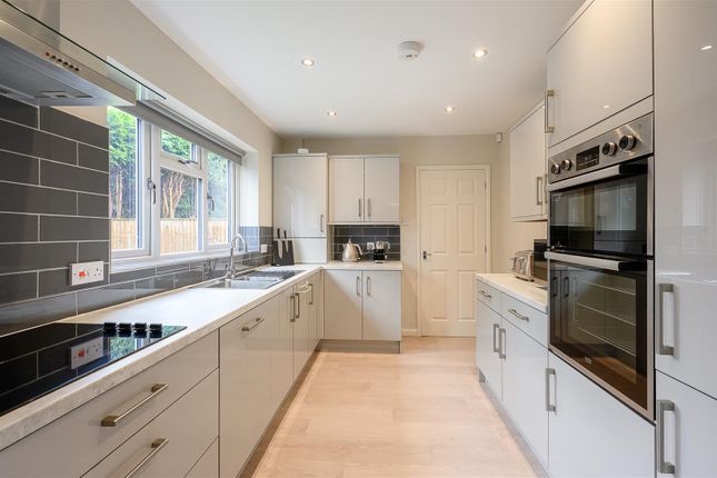 5, Owlwood Court, York photo 2