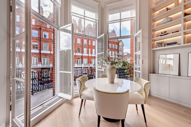 Thumbnail Flat for sale in Pont Street, London