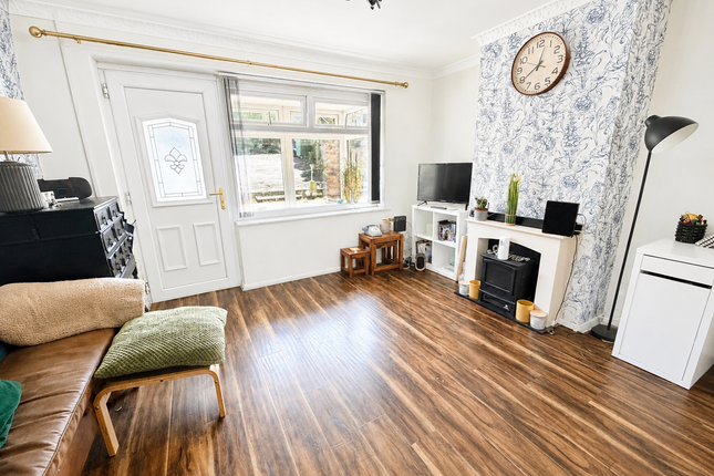 3, Scotts Green Close, Dudley photo 3