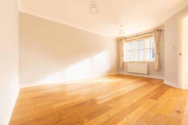 16 St. Lawrence Place, Eastbourne photo 3