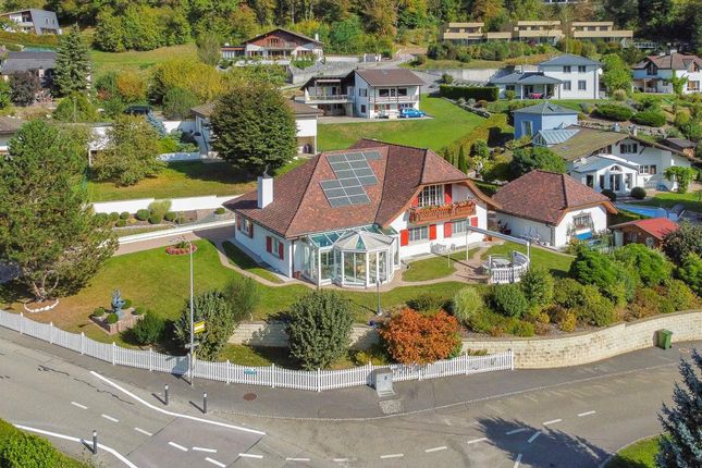 Thumbnail Villa for sale in Belprahon, Canton De Berne, Switzerland