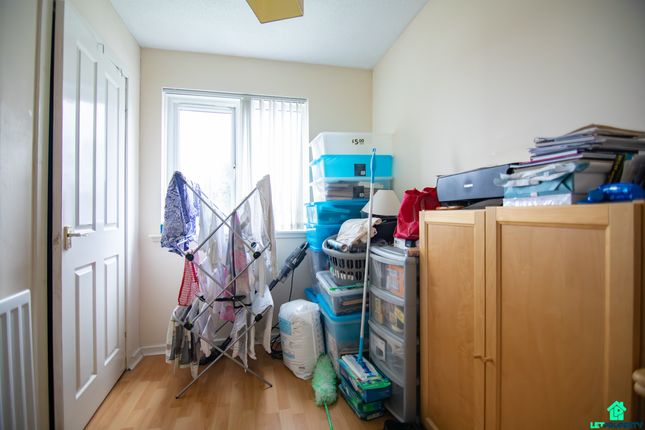 Flat for sale in Celtic Street, Glasgow