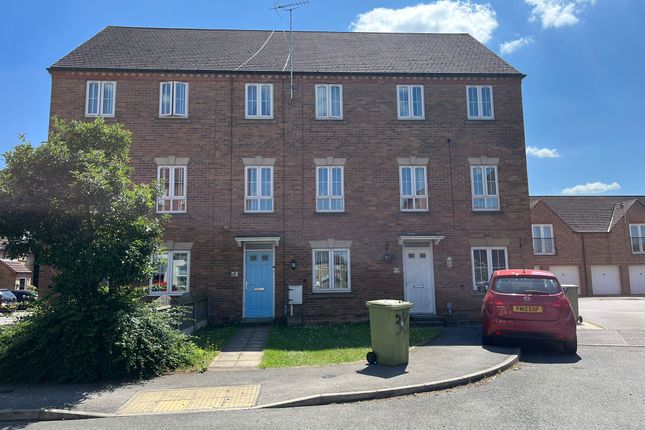 Town house for sale in Denbigh Avenue, Worksop