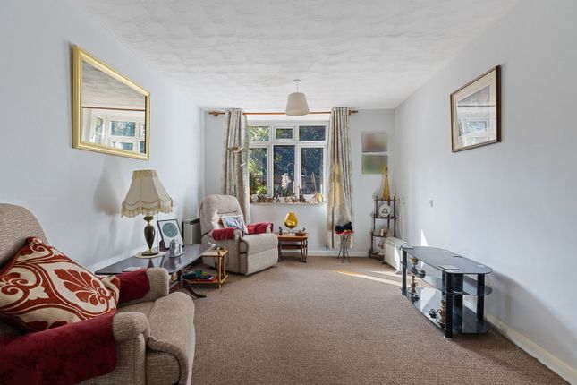 Summerhouse Court,6, Headley Road, Hindhead photo 3