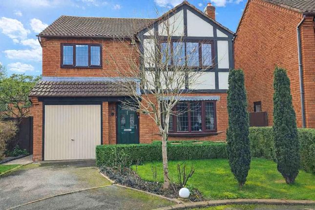 4-bed house on 32, Canterbury Way, Nuneaton, £390,000