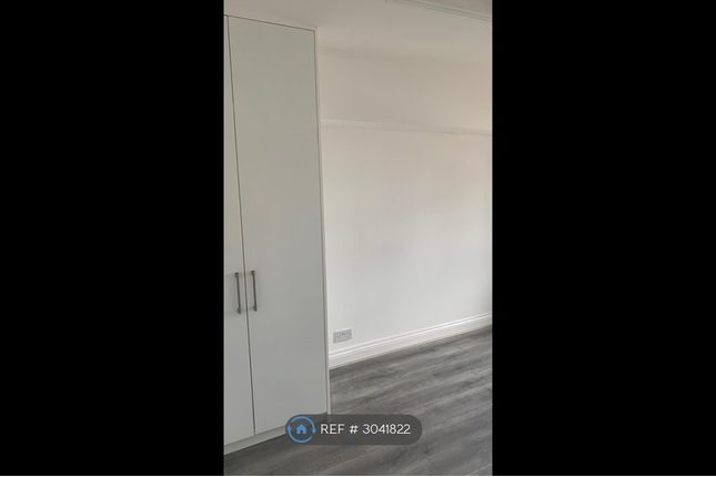 Beeches Road, North Cheam, Sutton photo 5