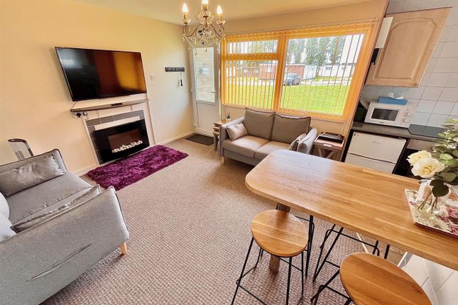 138 Florida Park, Back Market Lane, Great Yarmouth photo 2