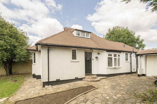 Thumbnail Bungalow to rent in Woodlawn Crescent, Twickenham