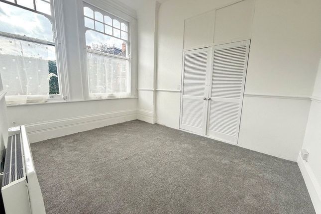 Flat 1,, 30 Terrapin Road, London photo 2