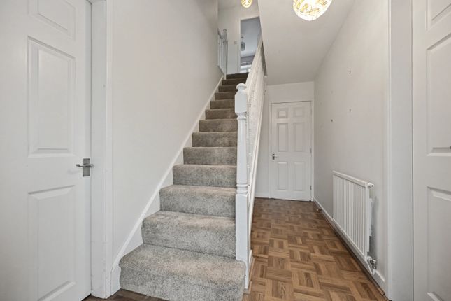 47, Campion Way, Rugby photo 3