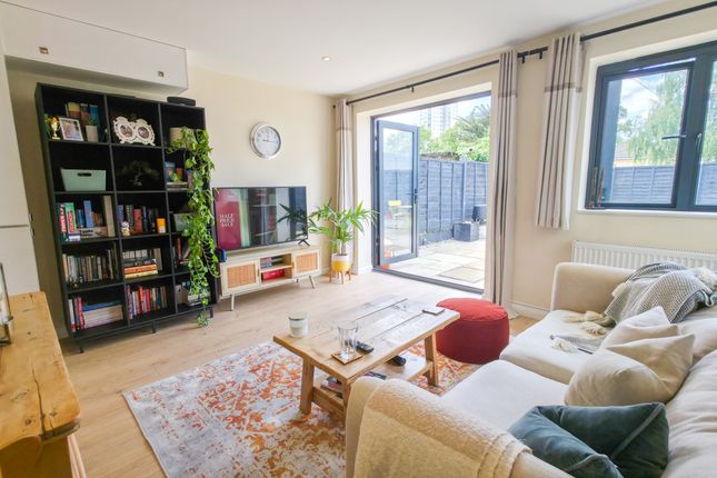 17a, Elmdene Road, London photo 2